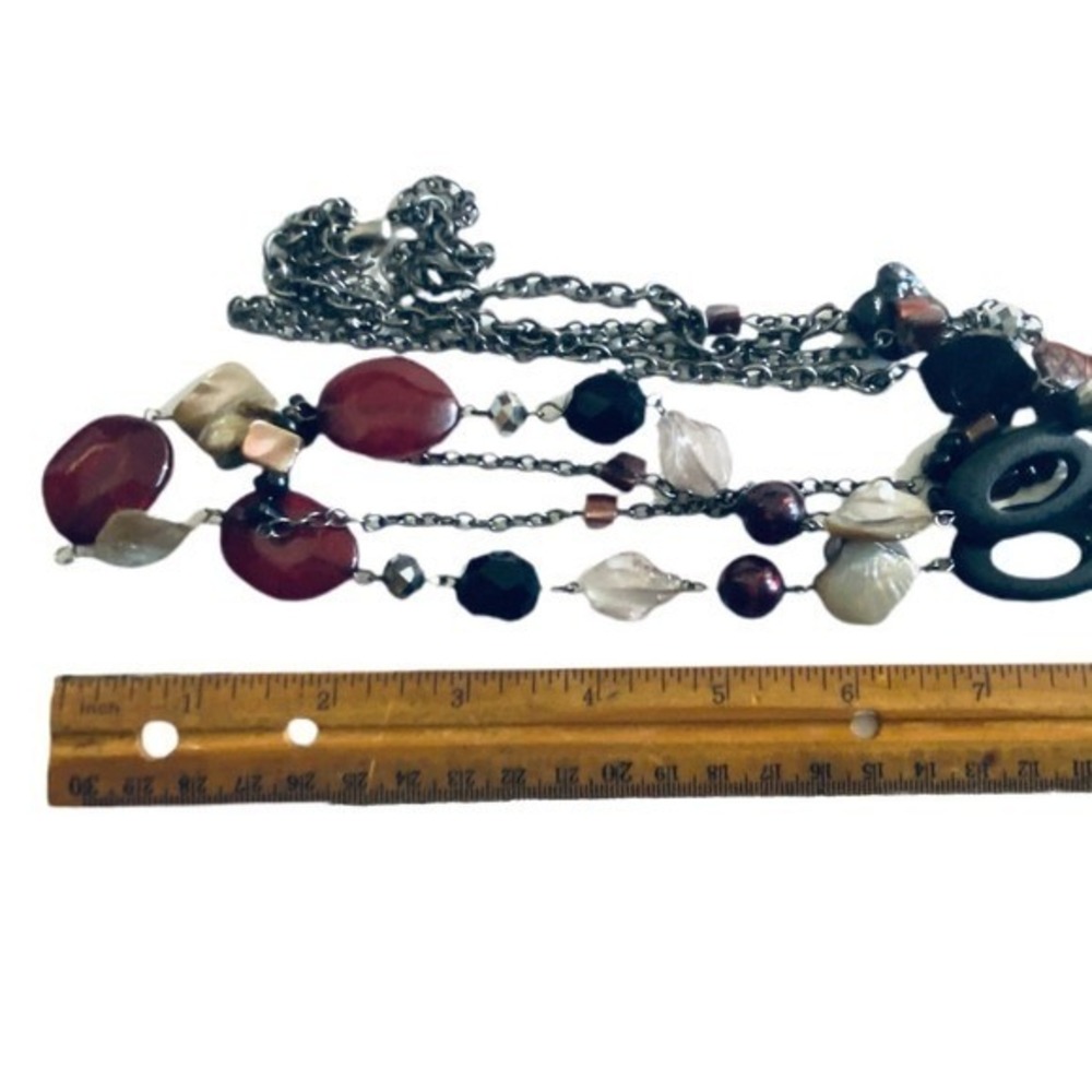 Red, black, mother of pearl bead 2 strand long gunmetal chain necklace - Picture 2 of 2